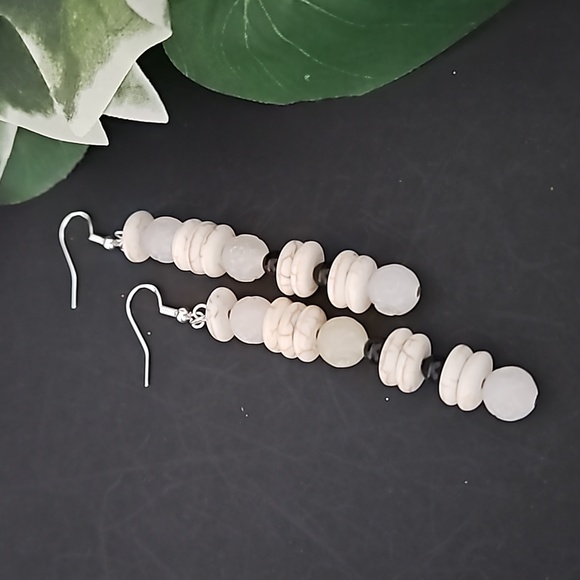 White Agate Stone Earrings - Picture 3 of 3